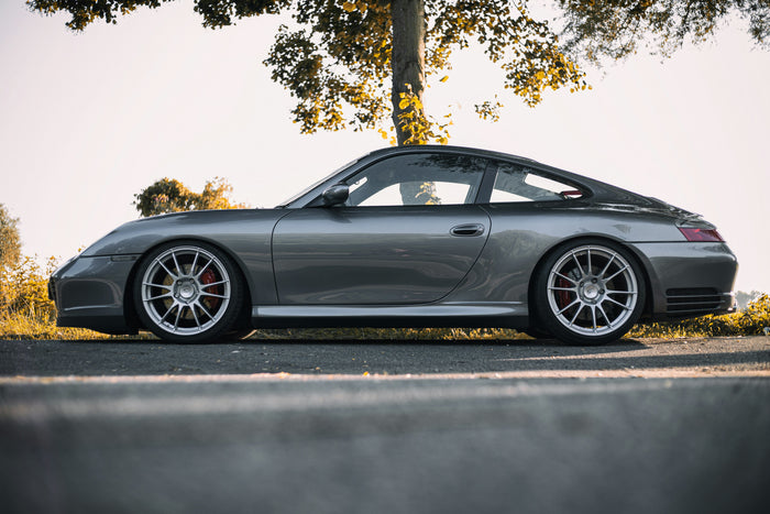 996