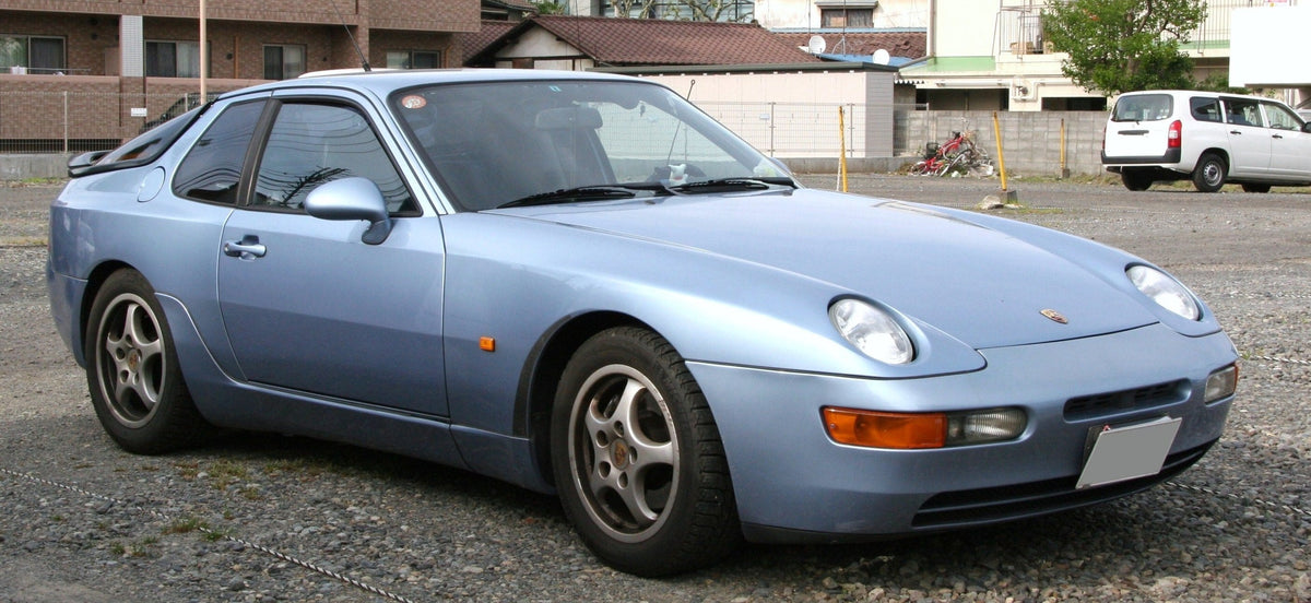 Porsche 968 Coupé in Hellblau