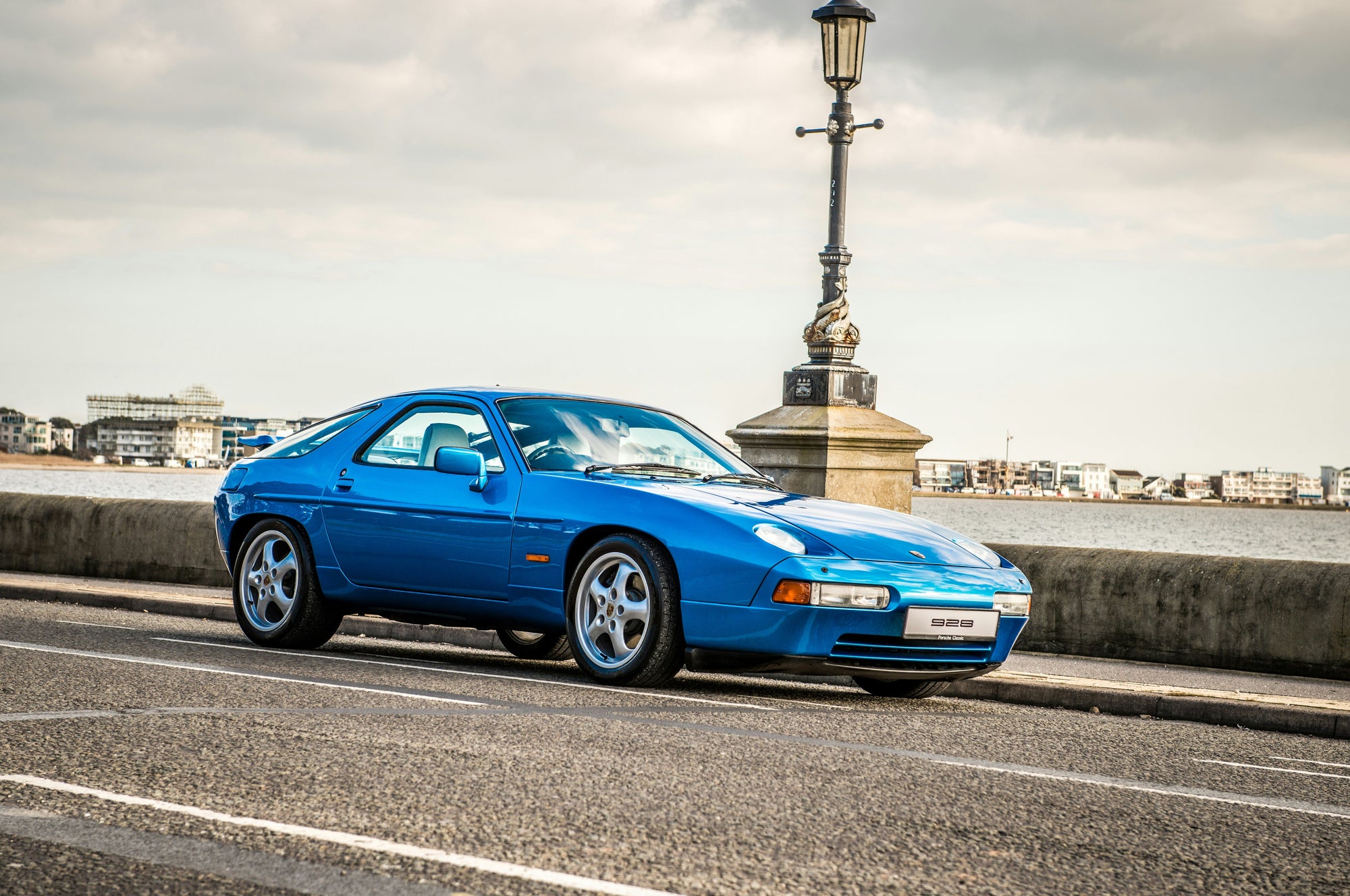 Porsche 928 (1977–1995)