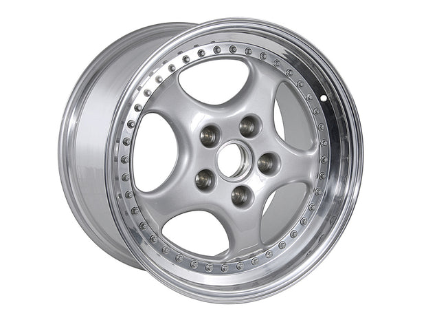 18-Zoll-Leichtmetallrad hinten, Silbermetallic. Porsche 964 Turbo 3.6L