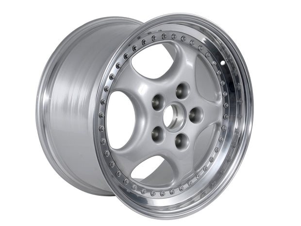 18-Zoll-Leichtmetallrad vorn, Silbermetallic. Porsche 964 Turbo 3.6L