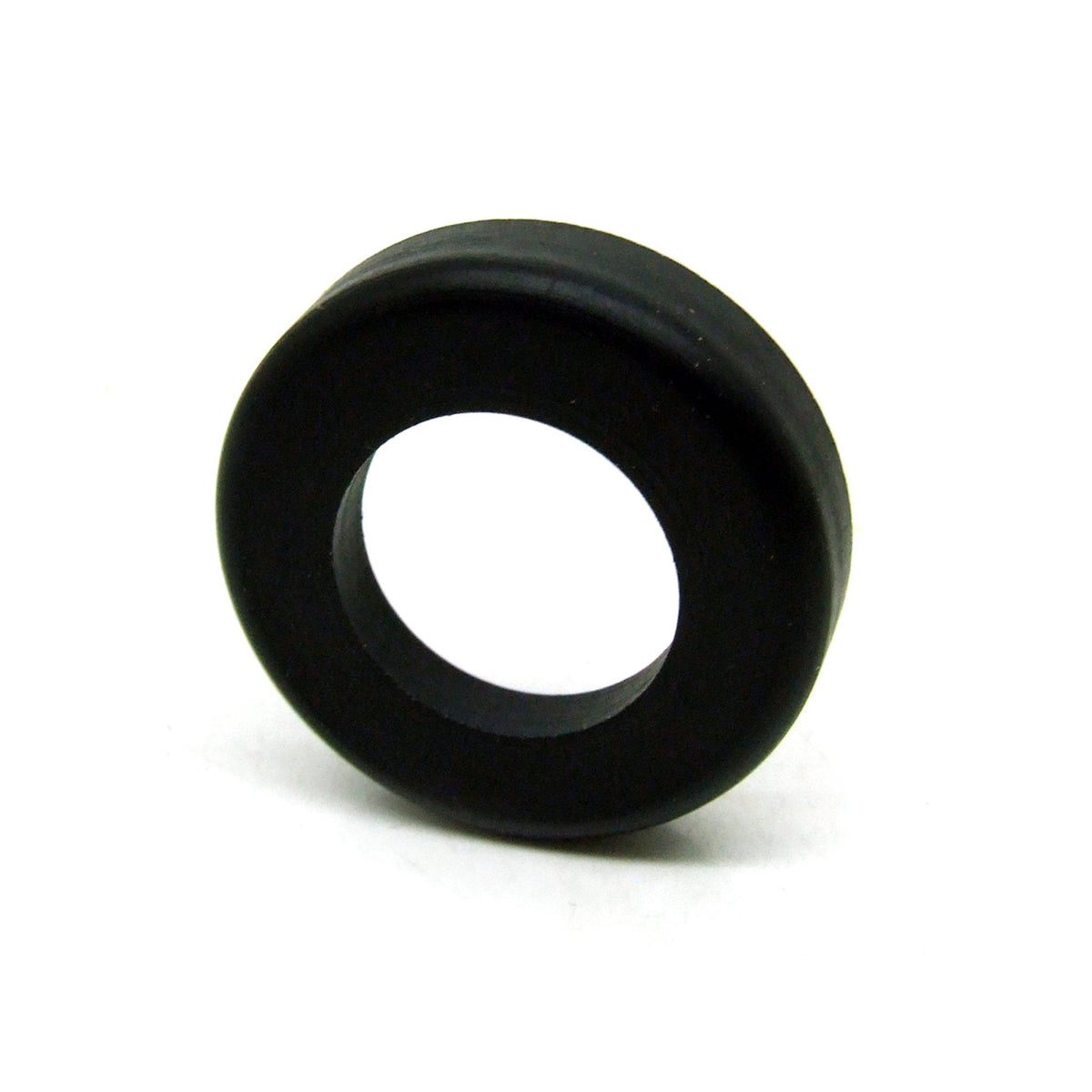 Rubber bushing for front wiper arm. Porsche 911 / 914 / 924 / 928 / 944 / 964