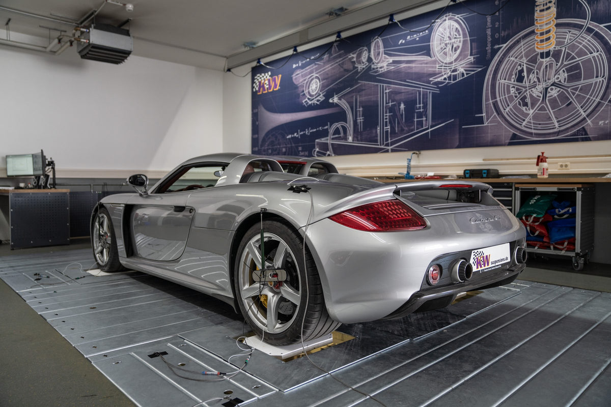 Porsche Carrera GT auf dem 7-Post-Prüfstand von KW in Fichtenberg
